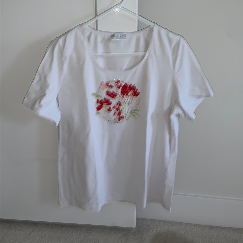 Basler White Red Embellished Boxy Short Sleeve Tee
